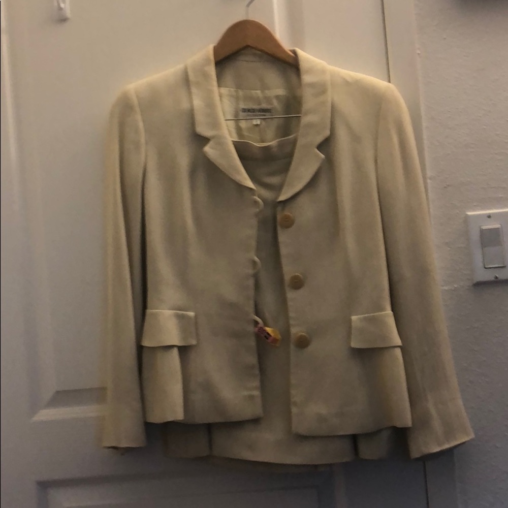 Giorgio Armani beige suit jacket